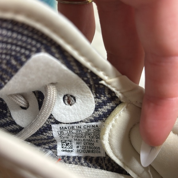 women’s yeezy 350 boost v2 ash pearl - Picture 6 of 6